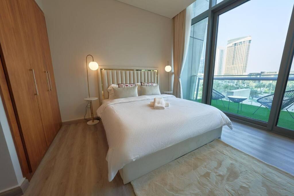 Apartment Magnificent Stunning 3 Bedroom With Burj Khalifa View