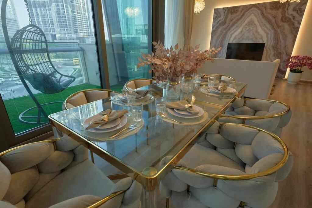 Magnificent Stunning 3 Bedroom With Burj Khalifa View Dubai