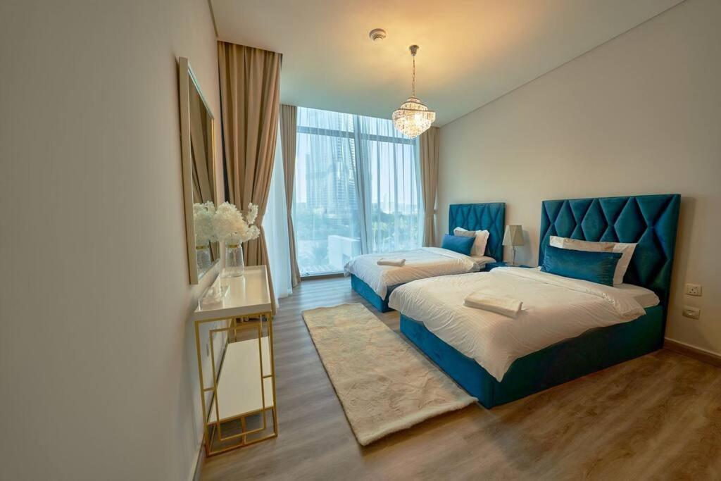 Apartment Magnificent Stunning 3 Bedroom With Burj Khalifa View *