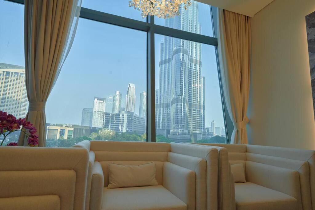 Magnificent Stunning 3 Bedroom With Burj Khalifa View Apartment